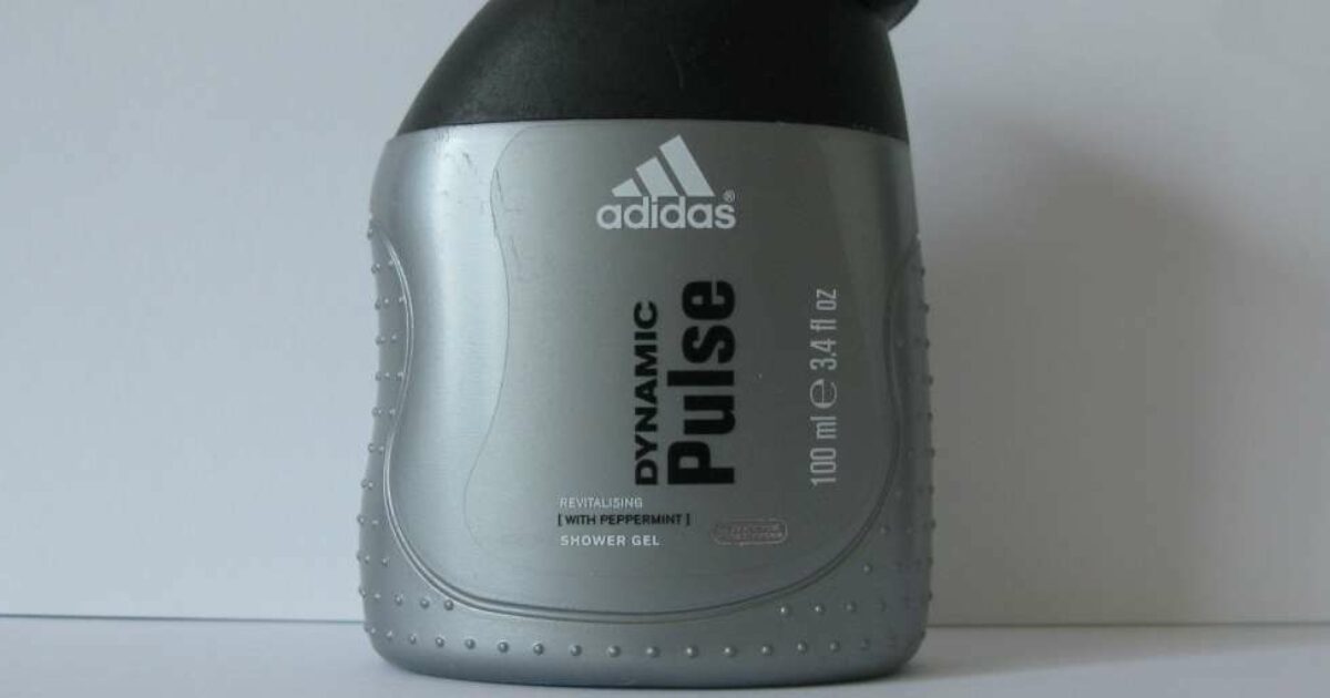 Adidas gaat verder zonder microplastics Change Inc.