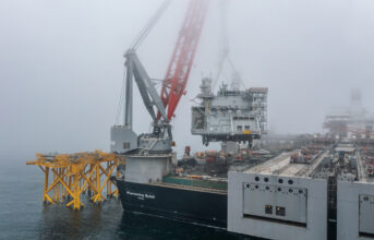 Plaatsing topside tennet platform