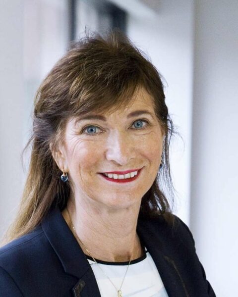Annemieke roobeek staand